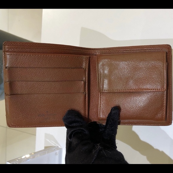 Louis Vuitton Monogram Wallet - Picture 7 of 7